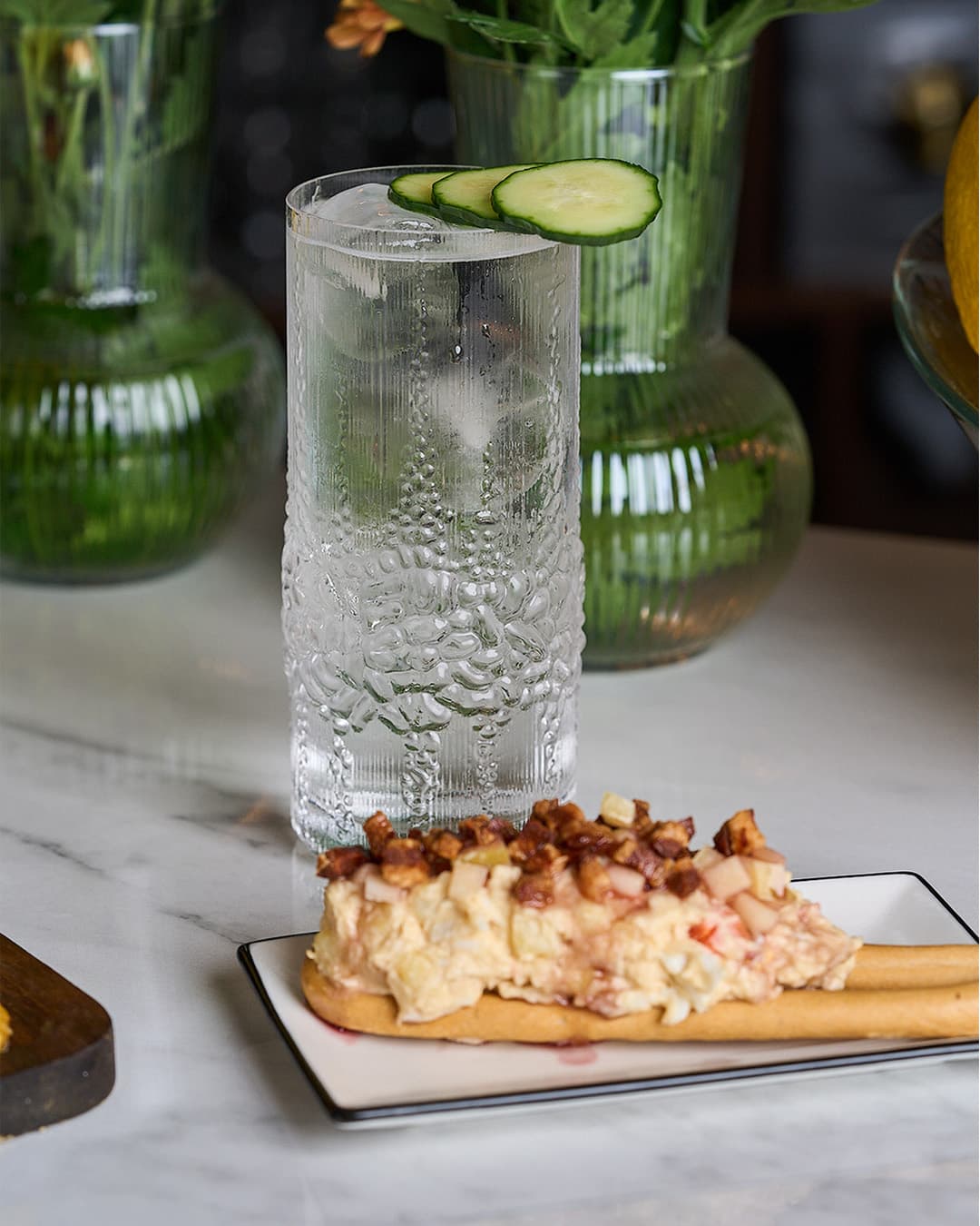 Zagálico marinera with refreshing cocktail, Murcian tapas in Alicante