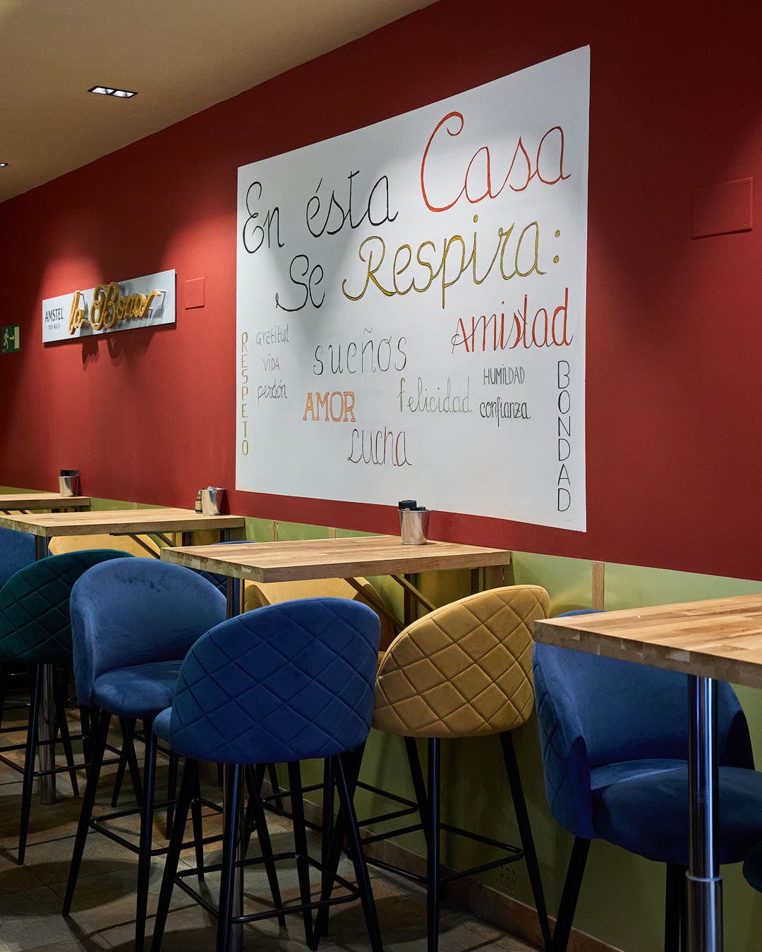 Interior de La Bona, restaurante en Alicante