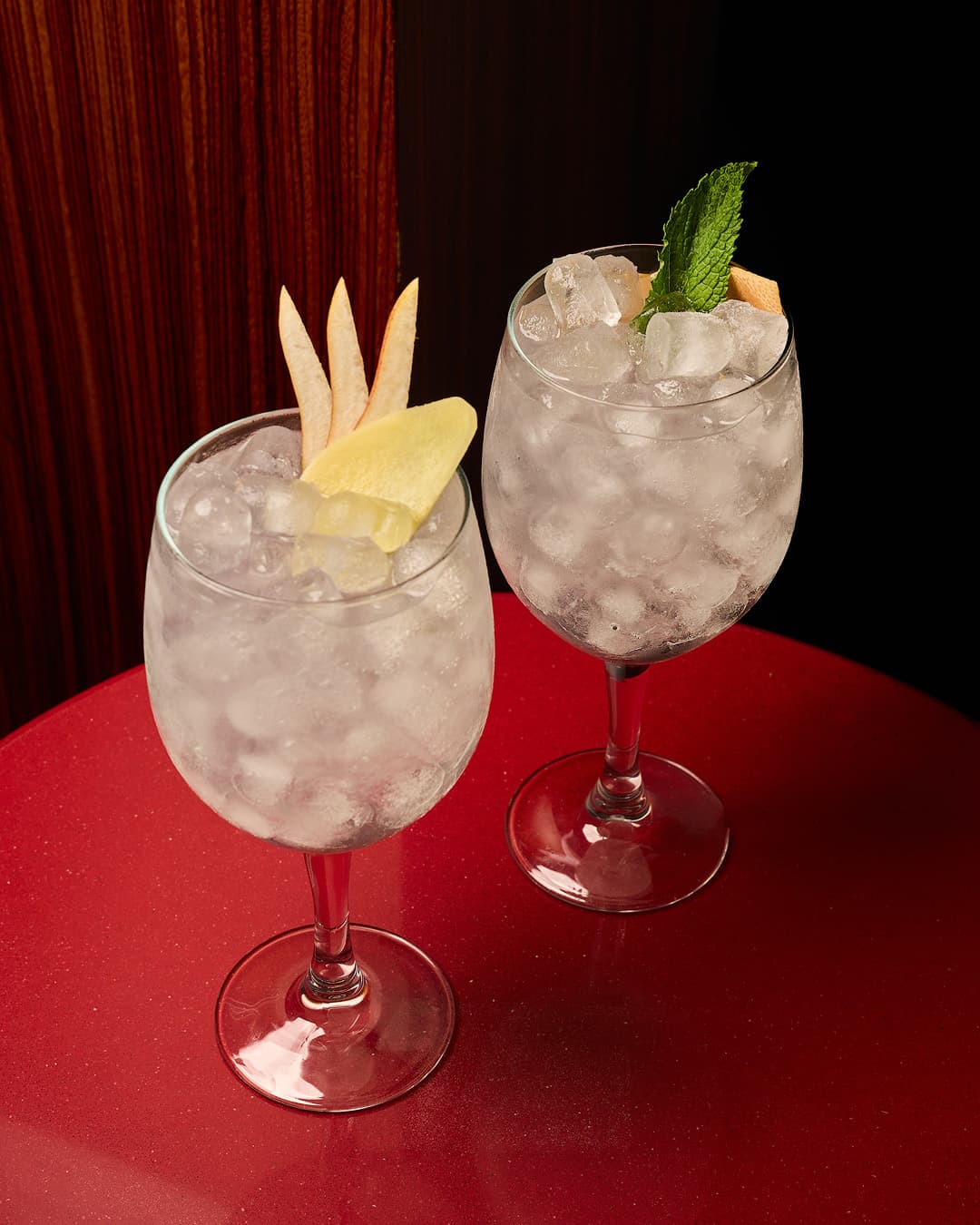 Gin tonics with ginger and mint at NiC Alicante