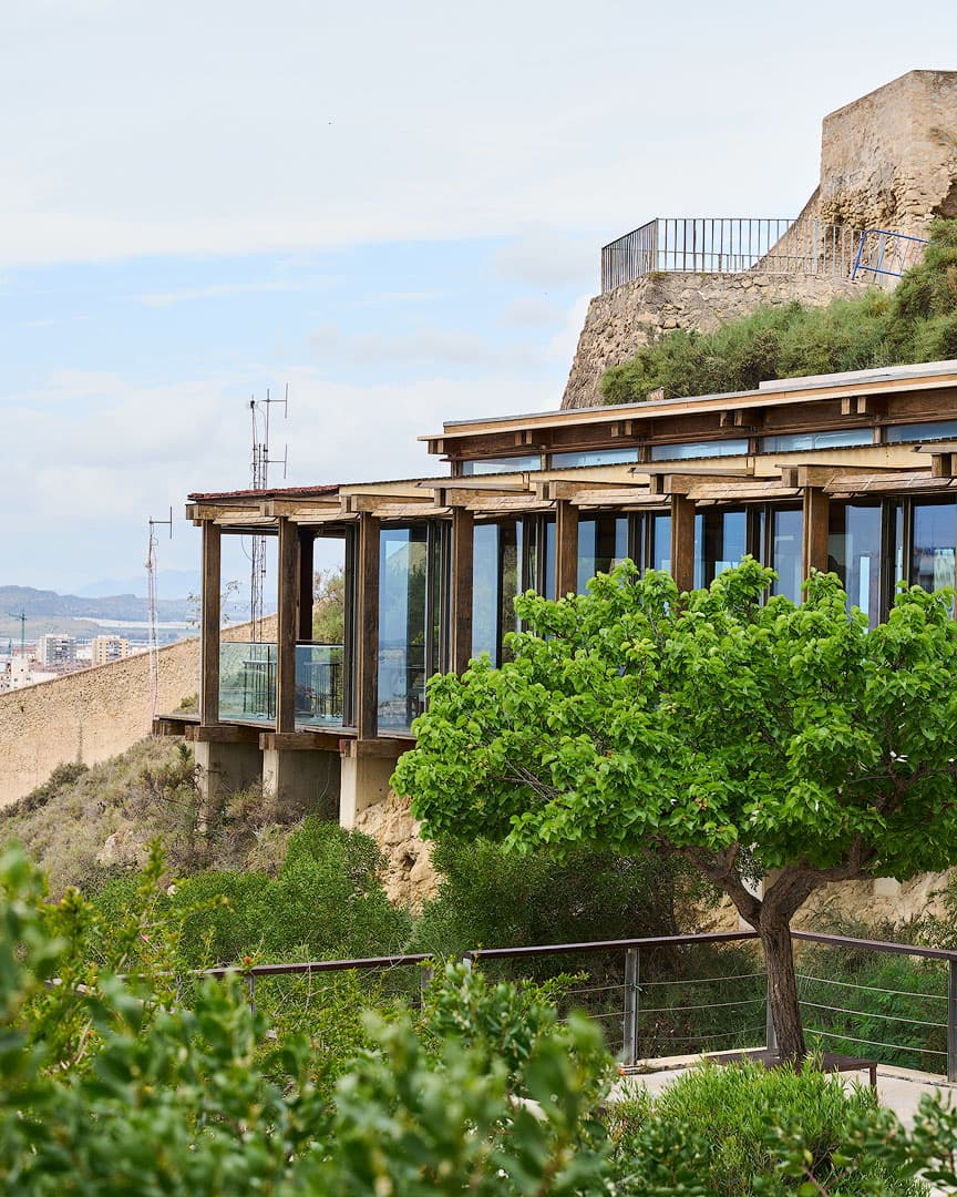 La Ereta restaurant exterior overlooking Alicante