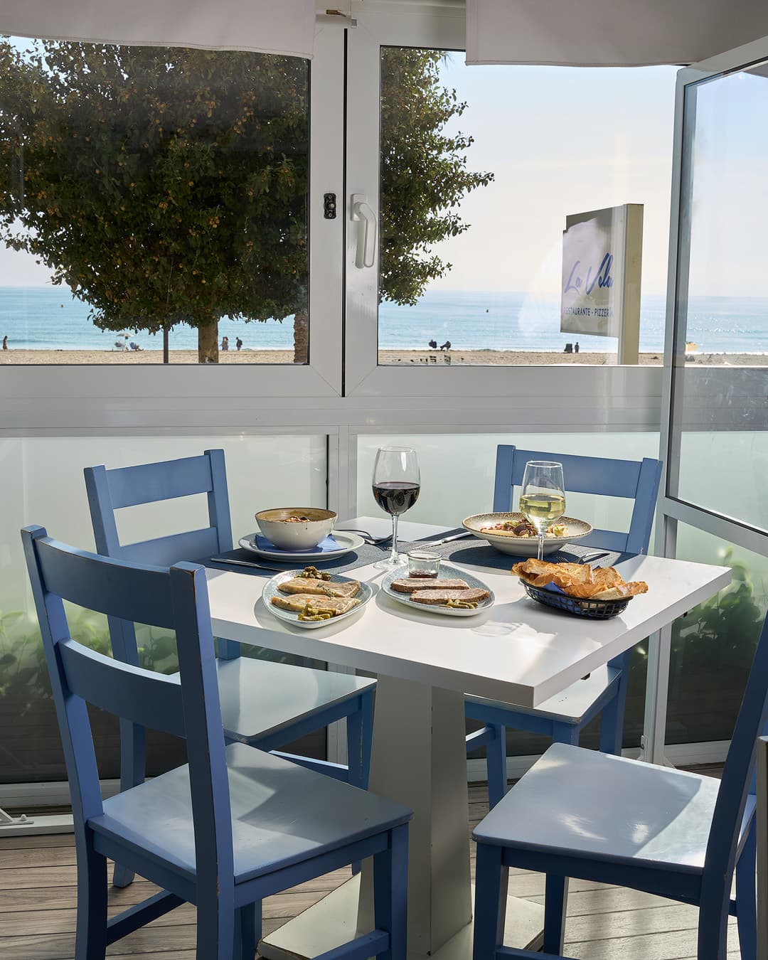 La Vela restaurant on the beachfront at Playa Muchavista, El Campello, Alicante