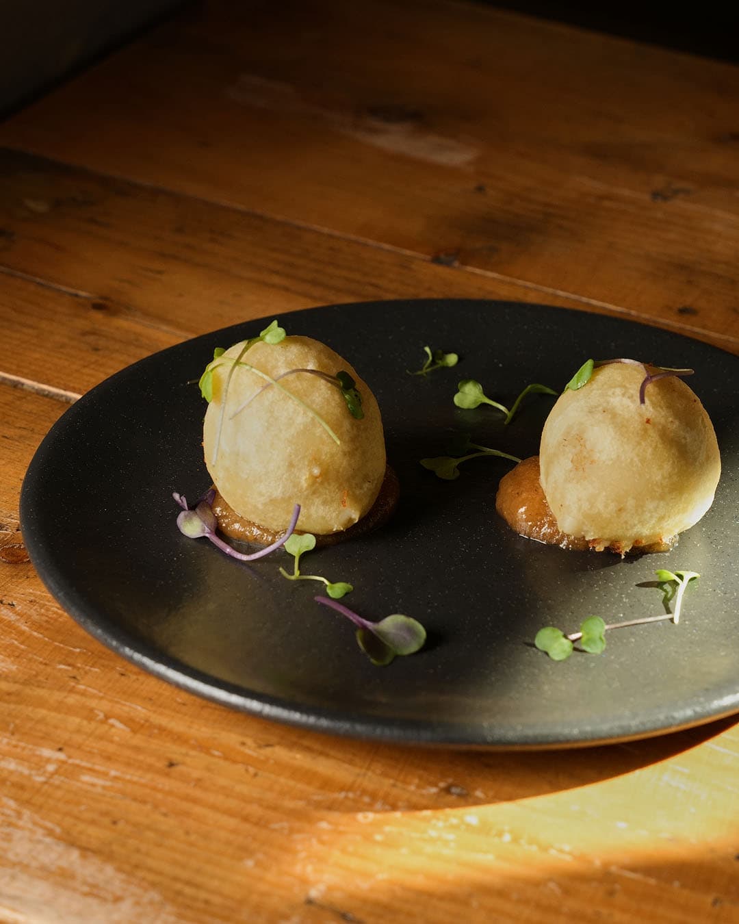 Buñuelos de queso idiazabal en Mordida, Alicante