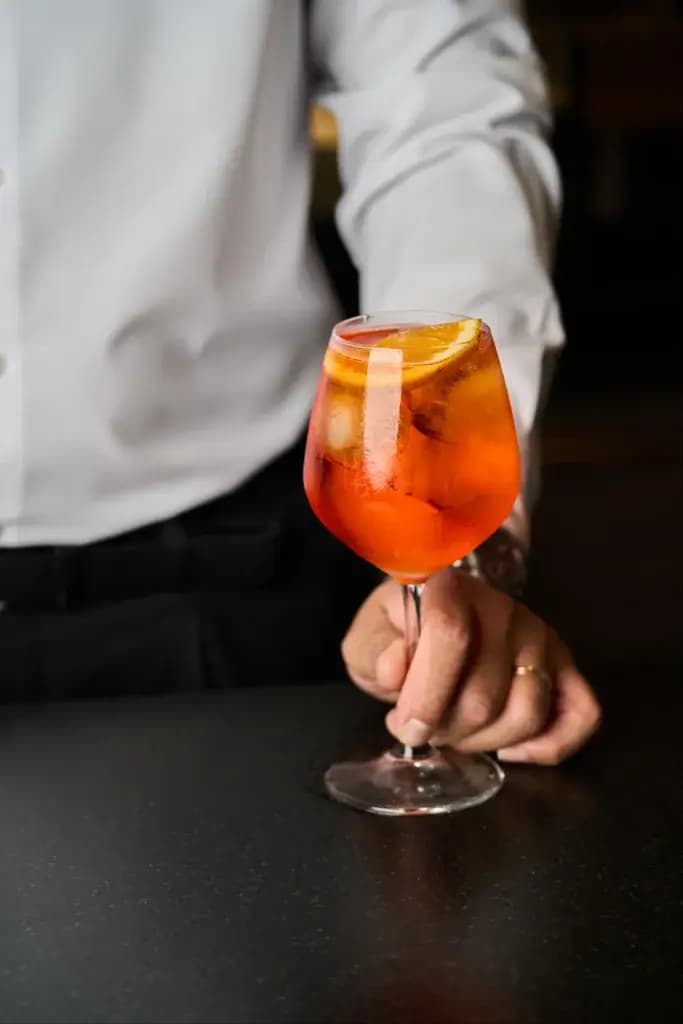 Aperitivo servido en Alba Restaurante
